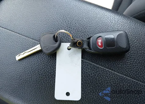 2012 Kia Sorento Lx из США, поврежденный, VIN 5XYKT3A6XCG199254